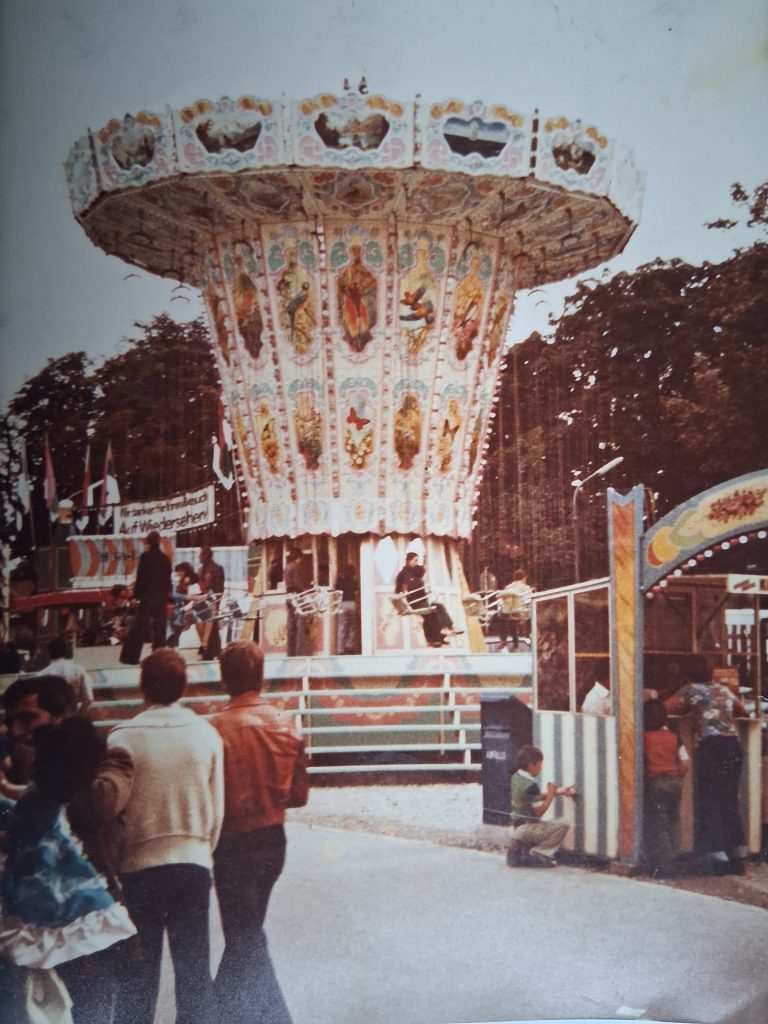 Karussell auf einem Jahrmarkt